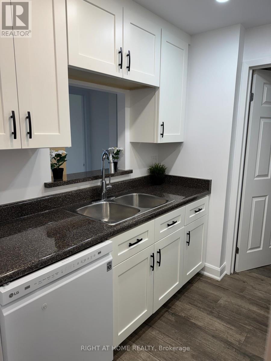 306 - 5 Concorde Place, Toronto, Ontario  M3C 3M8 - Photo 11 - C12614888