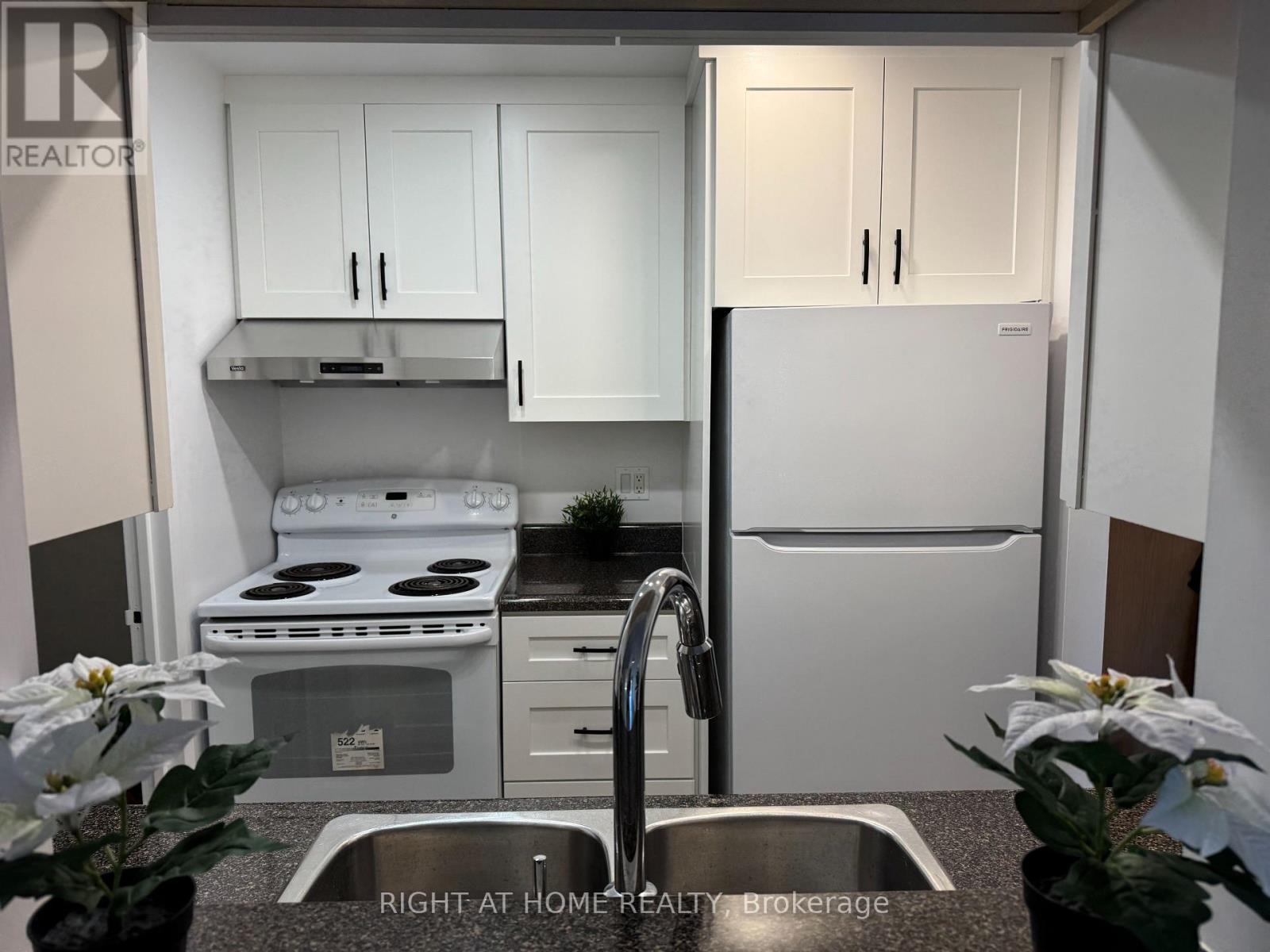 306 - 5 Concorde Place, Toronto, Ontario  M3C 3M8 - Photo 13 - C12614888