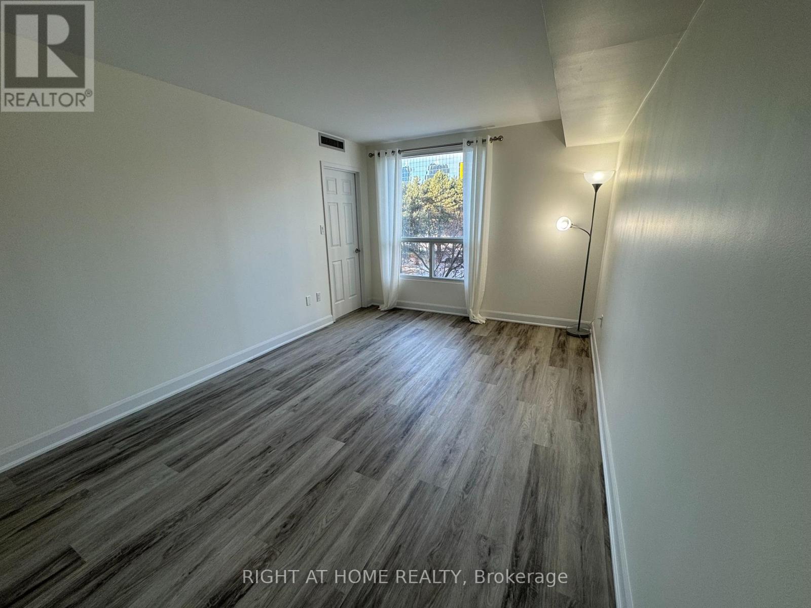 306 - 5 Concorde Place, Toronto, Ontario  M3C 3M8 - Photo 16 - C12614888