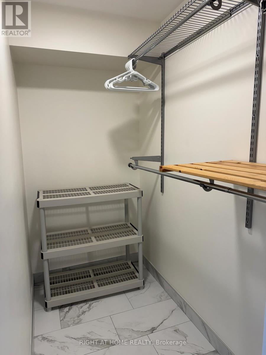 306 - 5 Concorde Place, Toronto, Ontario  M3C 3M8 - Photo 20 - C12614888