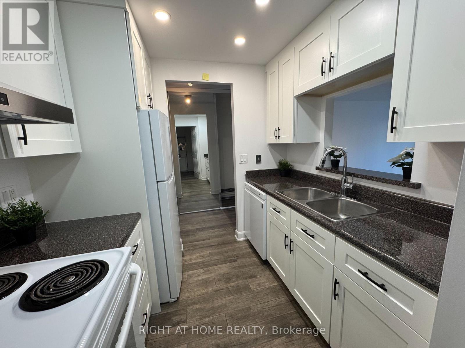 306 - 5 Concorde Place, Toronto, Ontario  M3C 3M8 - Photo 6 - C12614888