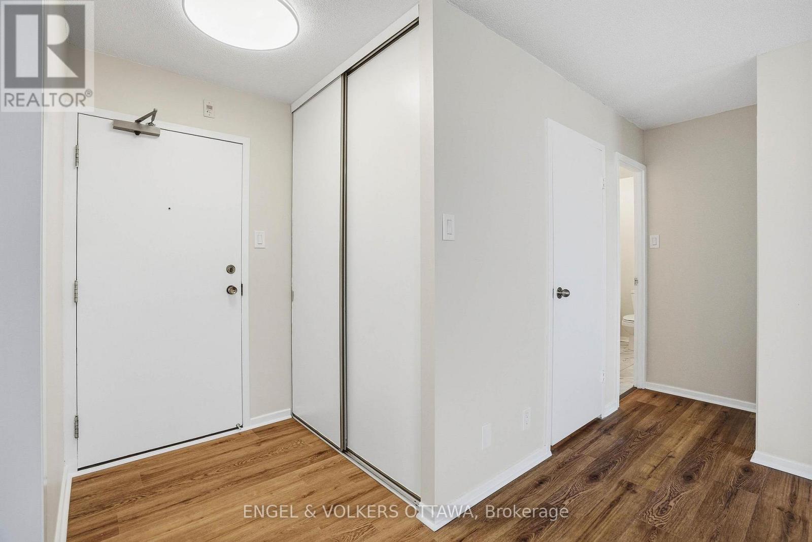 1215 - 2951 Riverside Drive, Ottawa, Ontario  K1V 8W6 - Photo 21 - X12593330