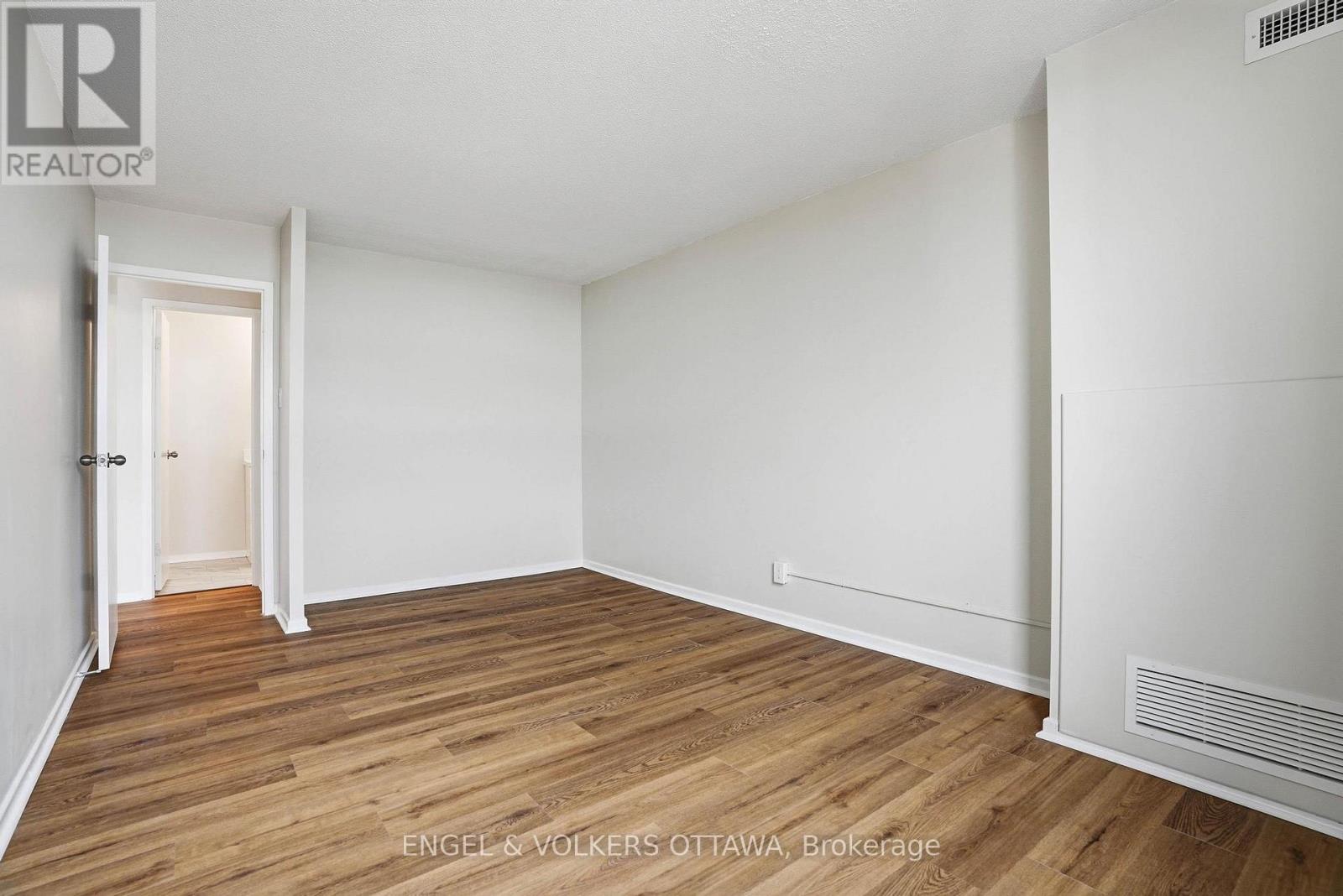 1215 - 2951 Riverside Drive, Ottawa, Ontario  K1V 8W6 - Photo 26 - X12593330