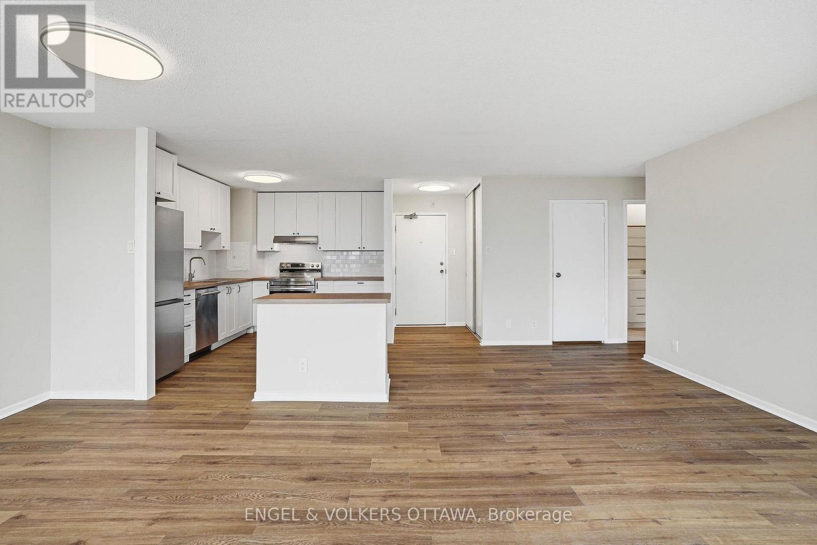 1215 - 2951 Riverside Drive, Ottawa, Ontario  K1V 8W6 - Photo 7 - X12593330