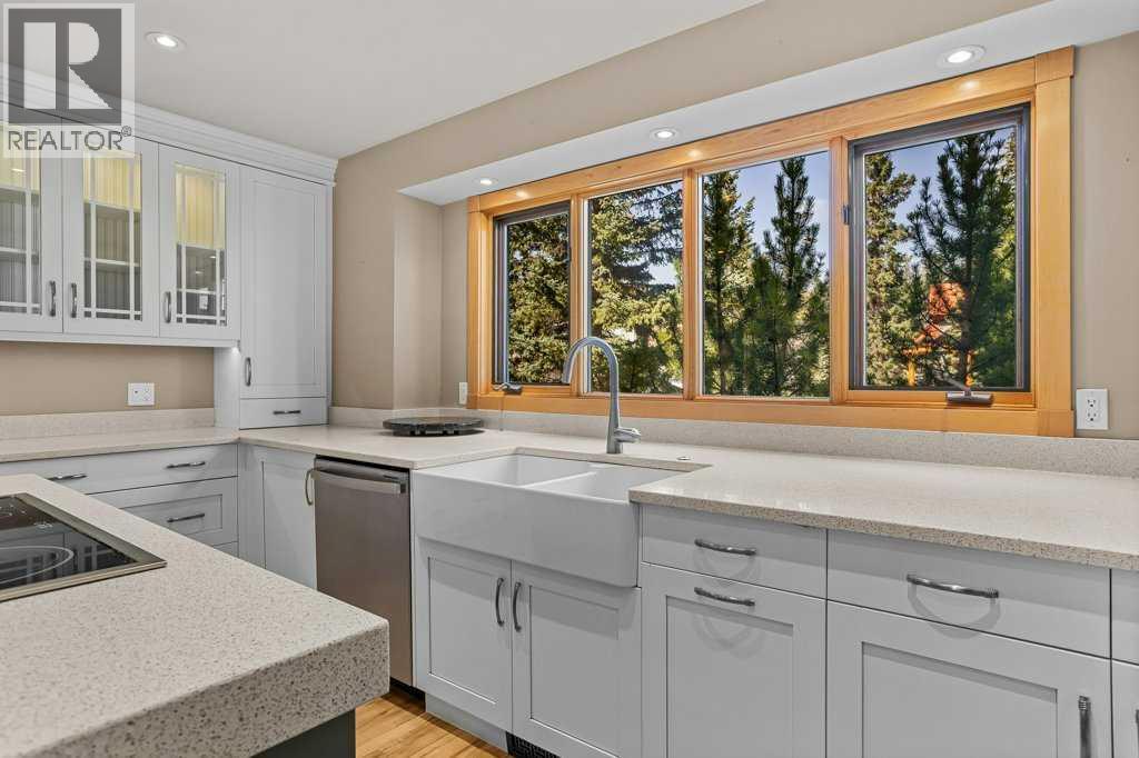 18 Canyon Road, Canmore, Alberta  T1W 1G3 - Photo 5 - A2255390