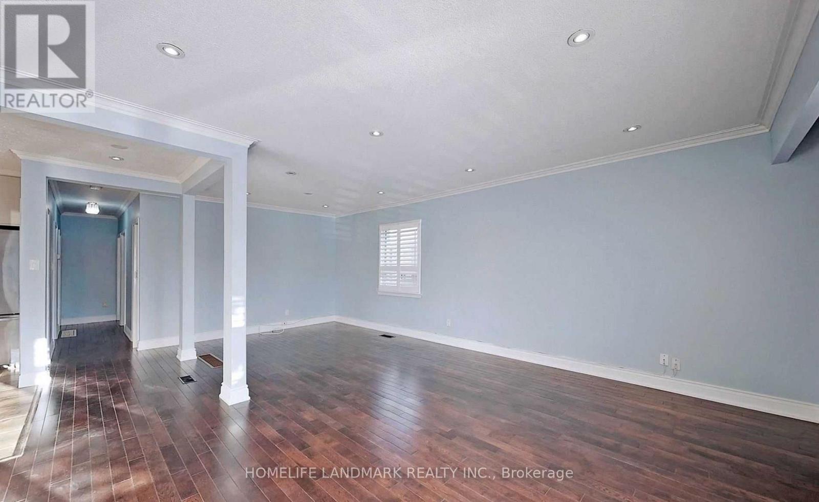 381 Osiris Drive, Richmond Hill, Ontario  L4C 2P6 - Photo 3 - N12614866