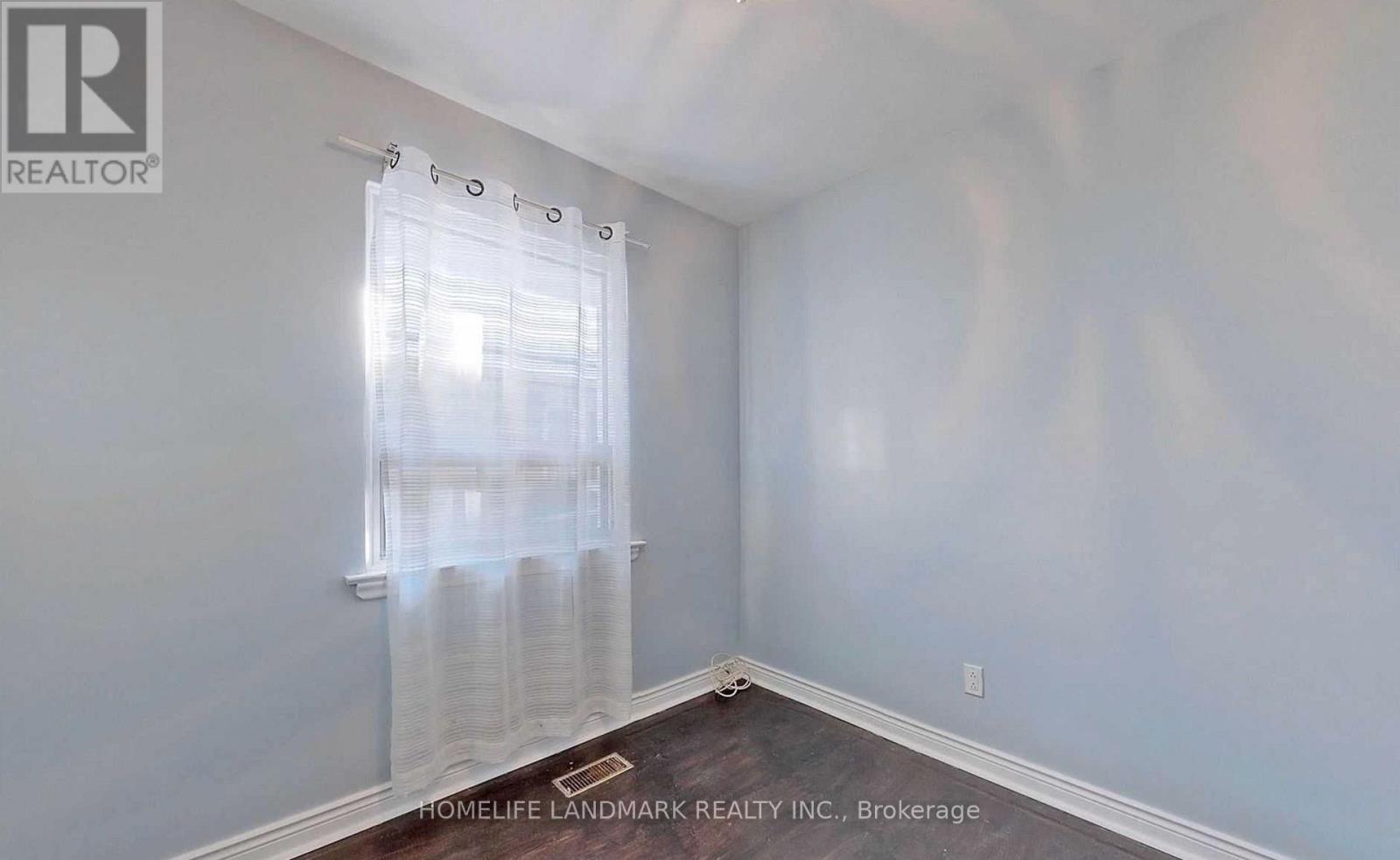 381 Osiris Drive, Richmond Hill, Ontario  L4C 2P6 - Photo 8 - N12614866