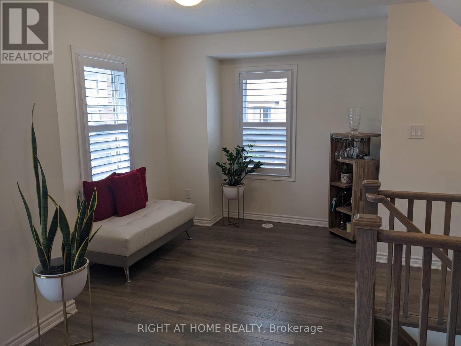 103 Howe Avenue, Toronto, Ontario  M1L 0J4 - Photo 12 - E12614822