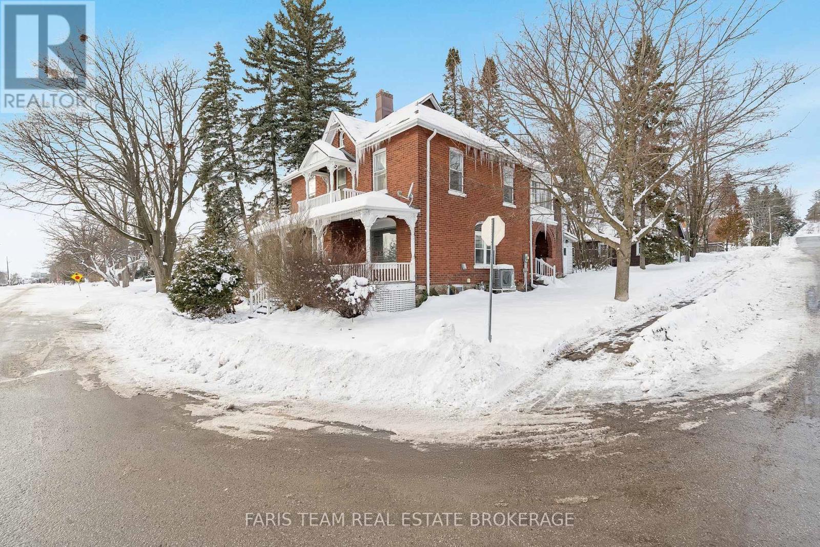 170 Kempenfelt Drive, Barrie (North Shore), Ontario  L4M 1C2 - Photo 3 - S12614874