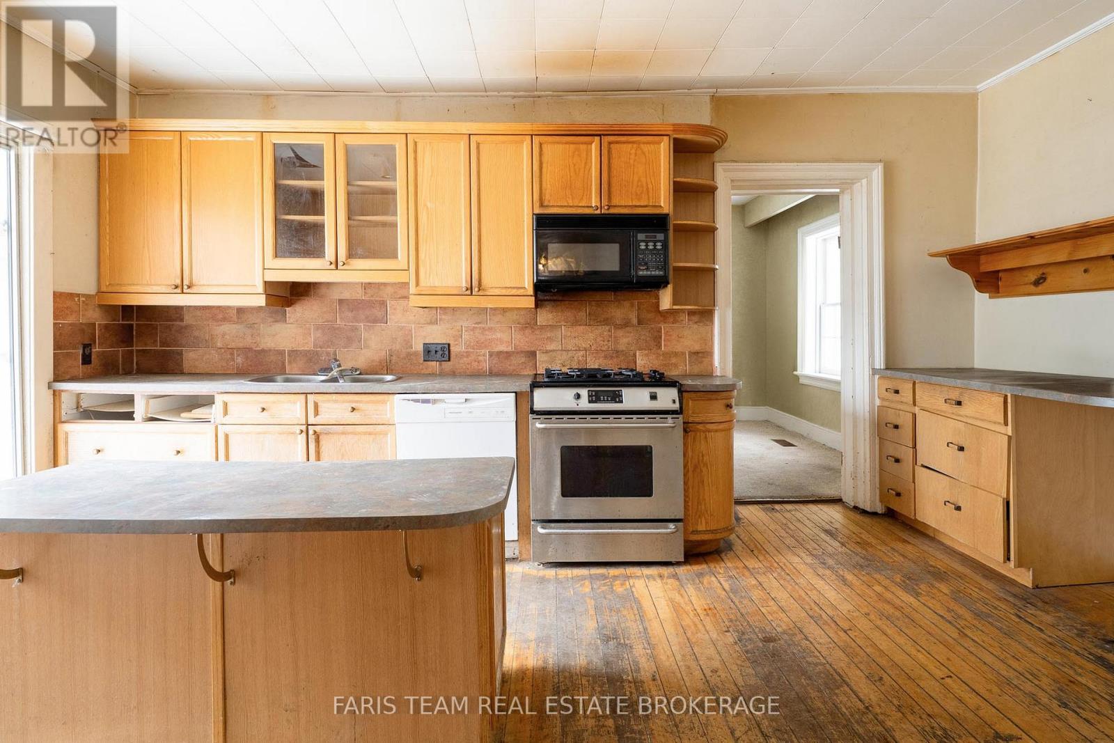 170 Kempenfelt Drive, Barrie (North Shore), Ontario  L4M 1C2 - Photo 6 - S12614874