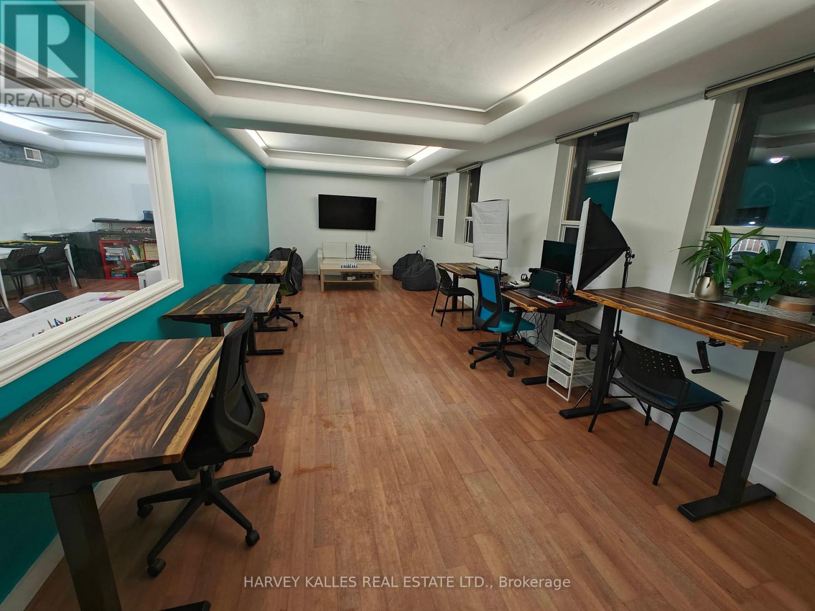 B - 406 Pacific Avenue, Toronto, Ontario  M6P 2R1 - Photo 4 - W12614872