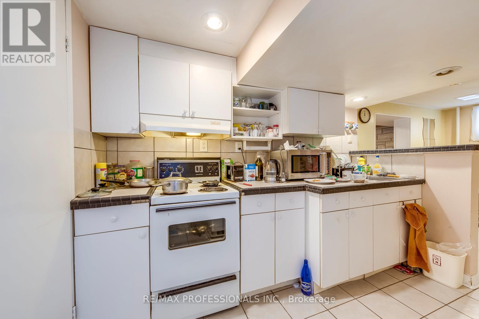 7 Belgate Place, Toronto, Ontario  M9C 3Y5 - Photo 31 - W12614912