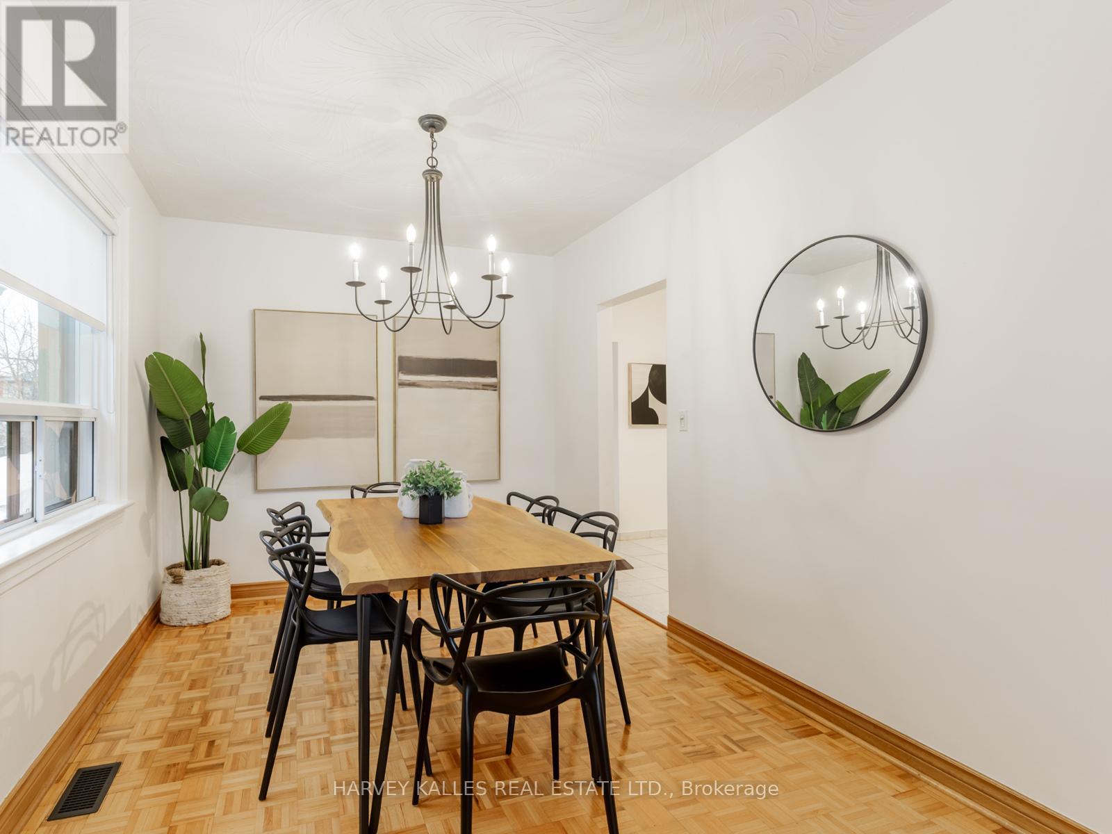 204 Belgravia Avenue, Toronto, Ontario  M6E 2M8 - Photo 8 - W12614914