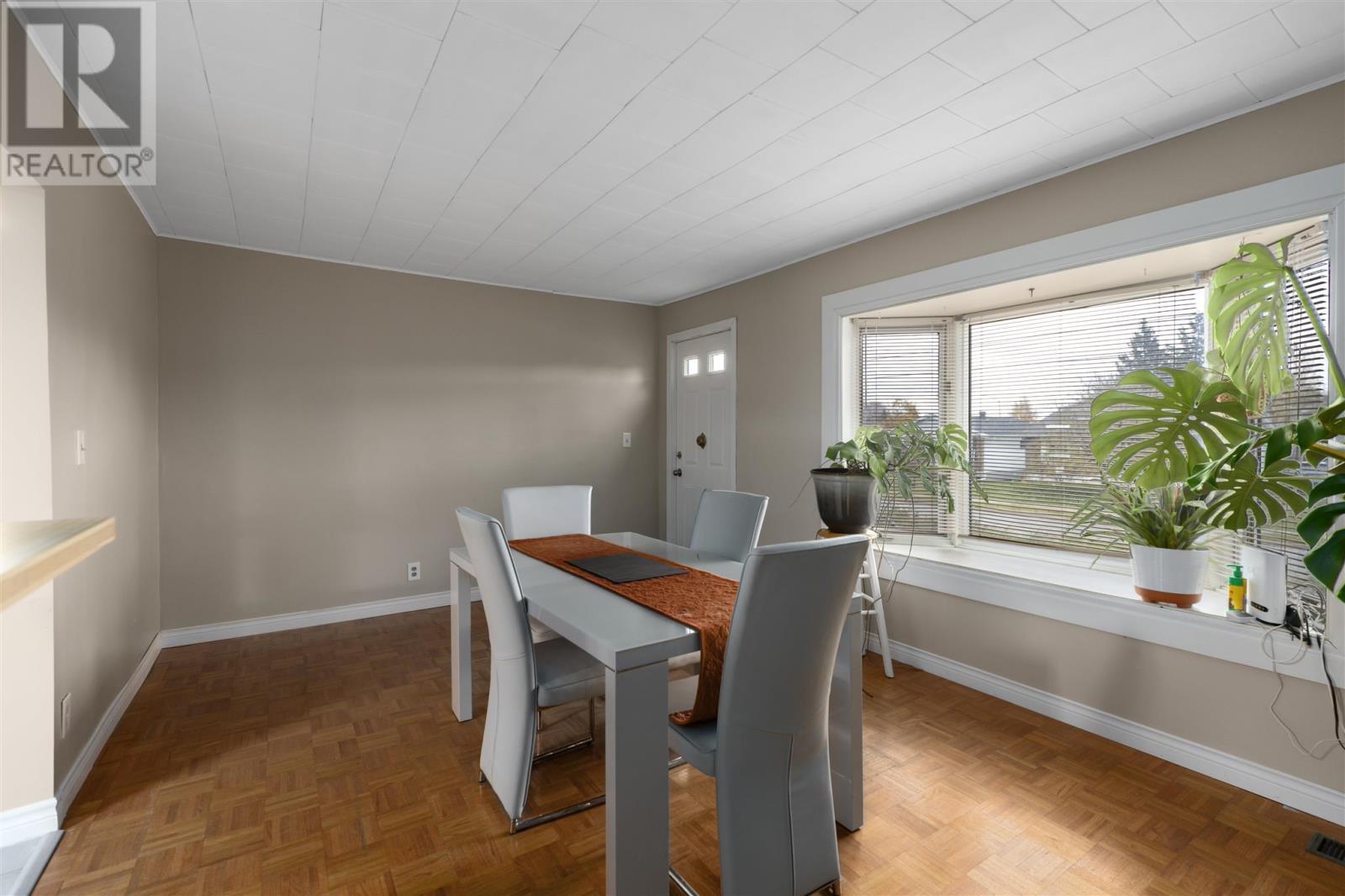 364 Chambers Ave, Sault Ste. Marie, Ontario P6A 4W5 - Photo 17 - SM253212