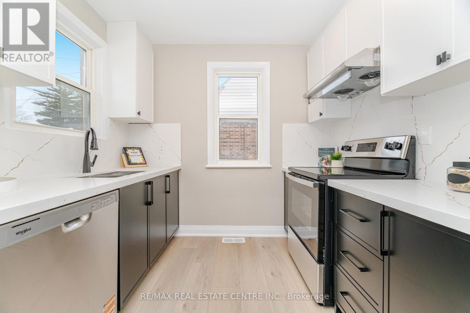 635 Queensdale Avenue E, Hamilton, Ontario  L8V 1L8 - Photo 15 - X12614860