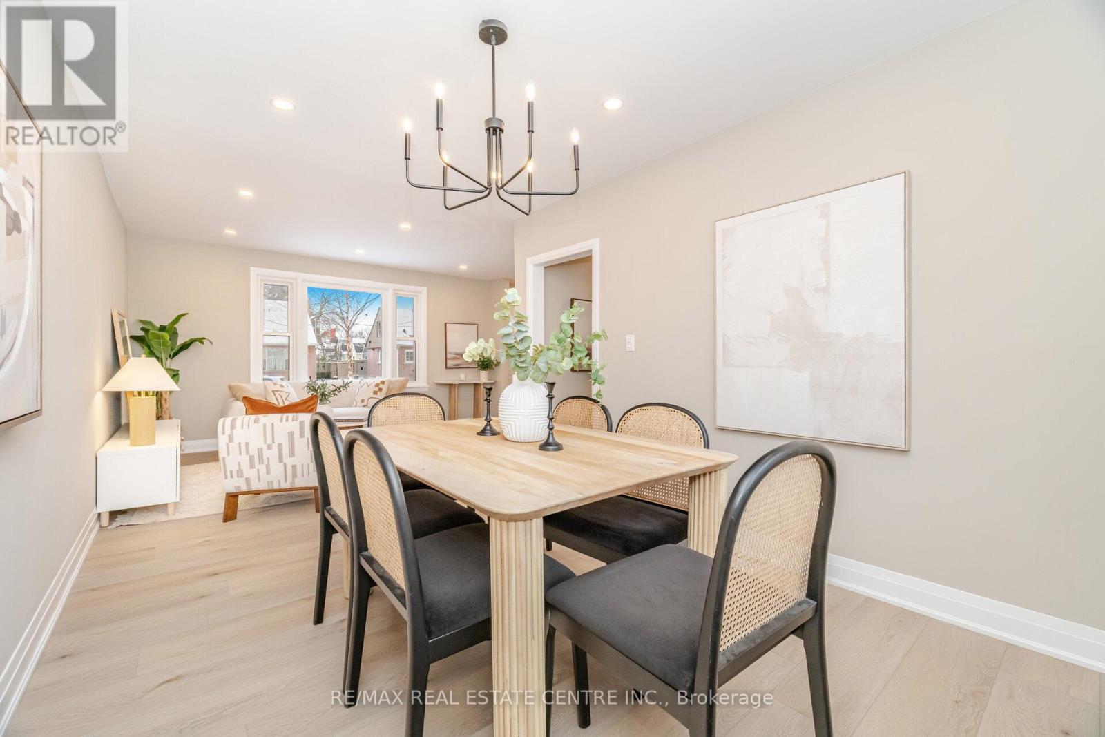 635 Queensdale Avenue E, Hamilton, Ontario  L8V 1L8 - Photo 23 - X12614860