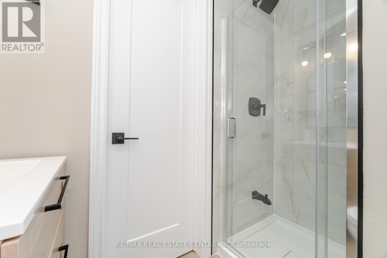 635 Queensdale Avenue E, Hamilton, Ontario  L8V 1L8 - Photo 36 - X12614860