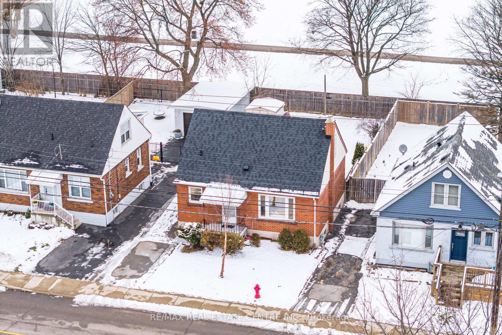 635 Queensdale Avenue E, Hamilton, Ontario  L8V 1L8 - Photo 4 - X12614860