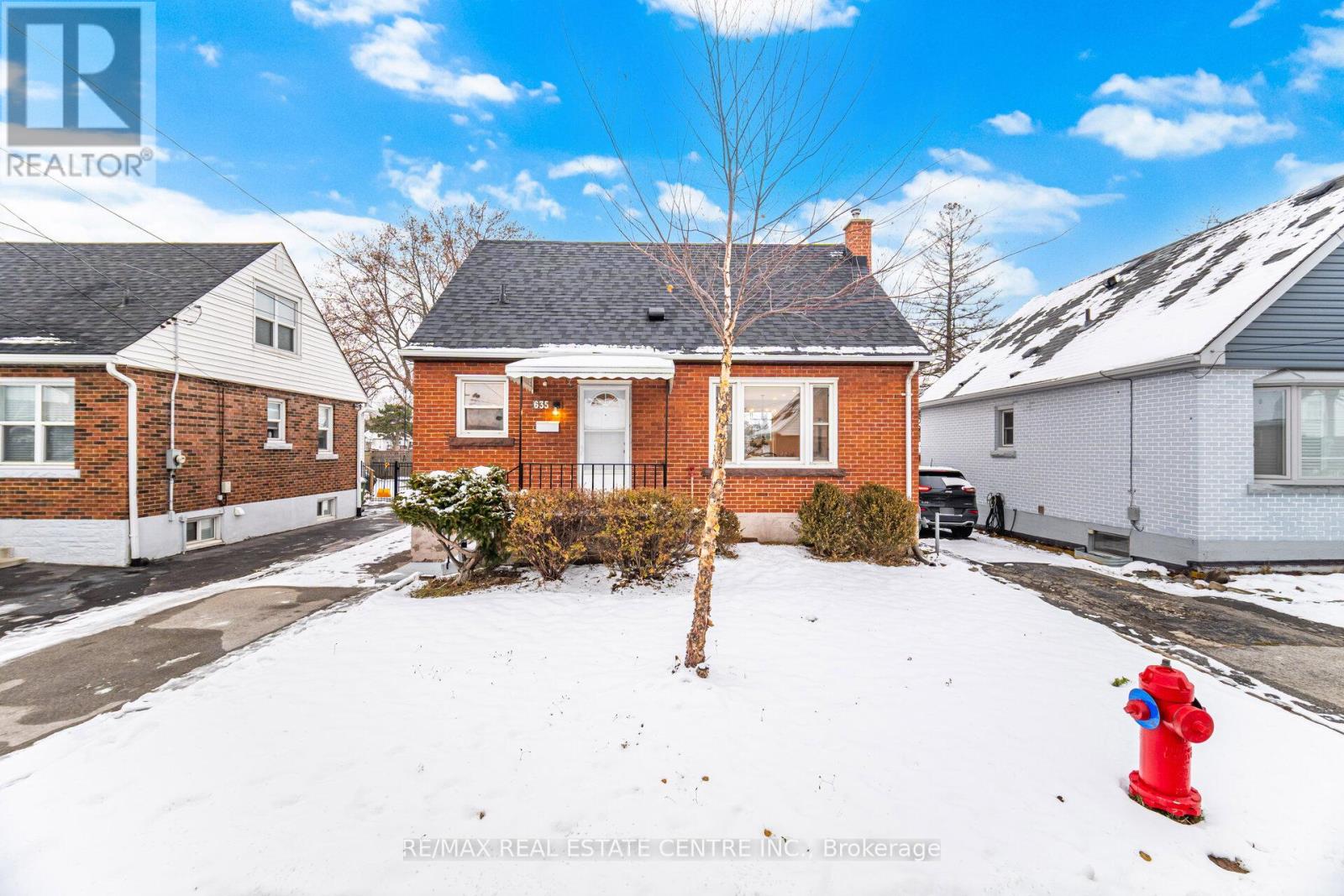635 Queensdale Avenue E, Hamilton, Ontario  L8V 1L8 - Photo 5 - X12614860