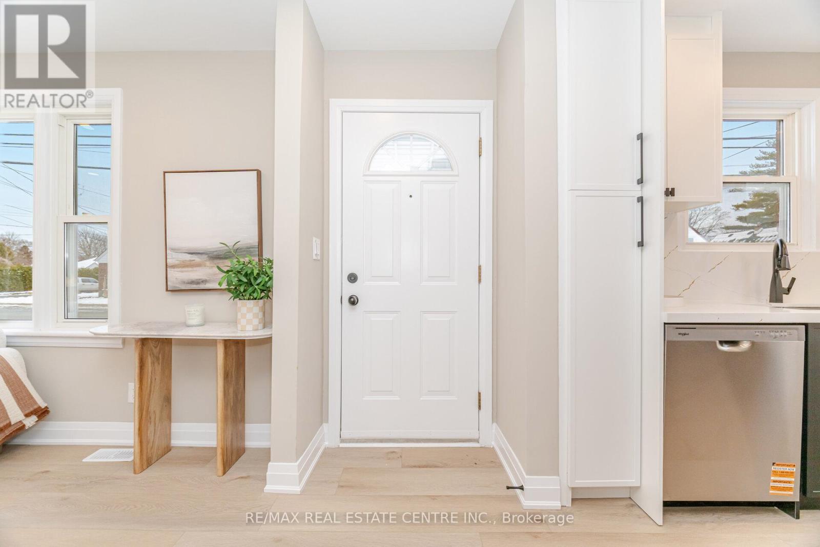 635 Queensdale Avenue E, Hamilton, Ontario  L8V 1L8 - Photo 9 - X12614860