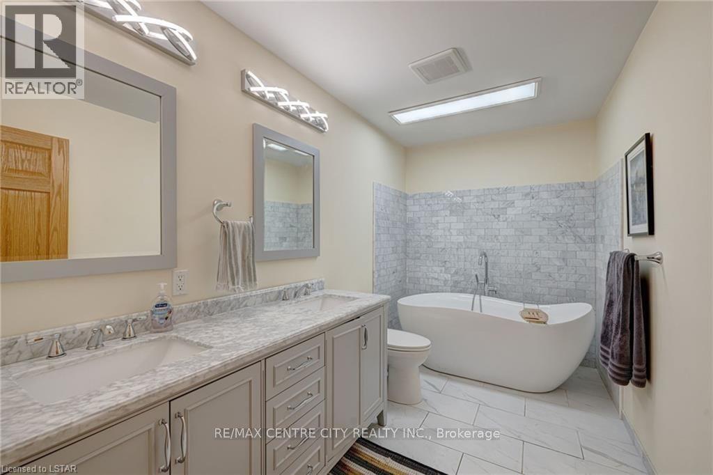 Photo 12 of 40 for 211 Main Street