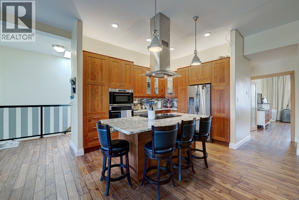 Photo 5 of 40 for 211 Main Street