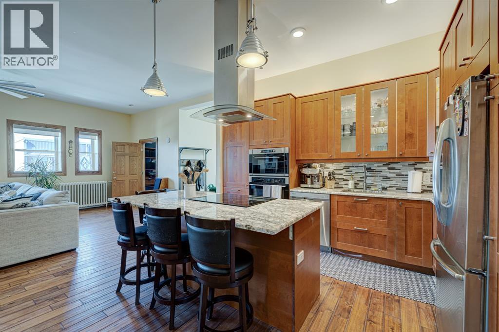 Photo 9 of 40 for 211 Main Street