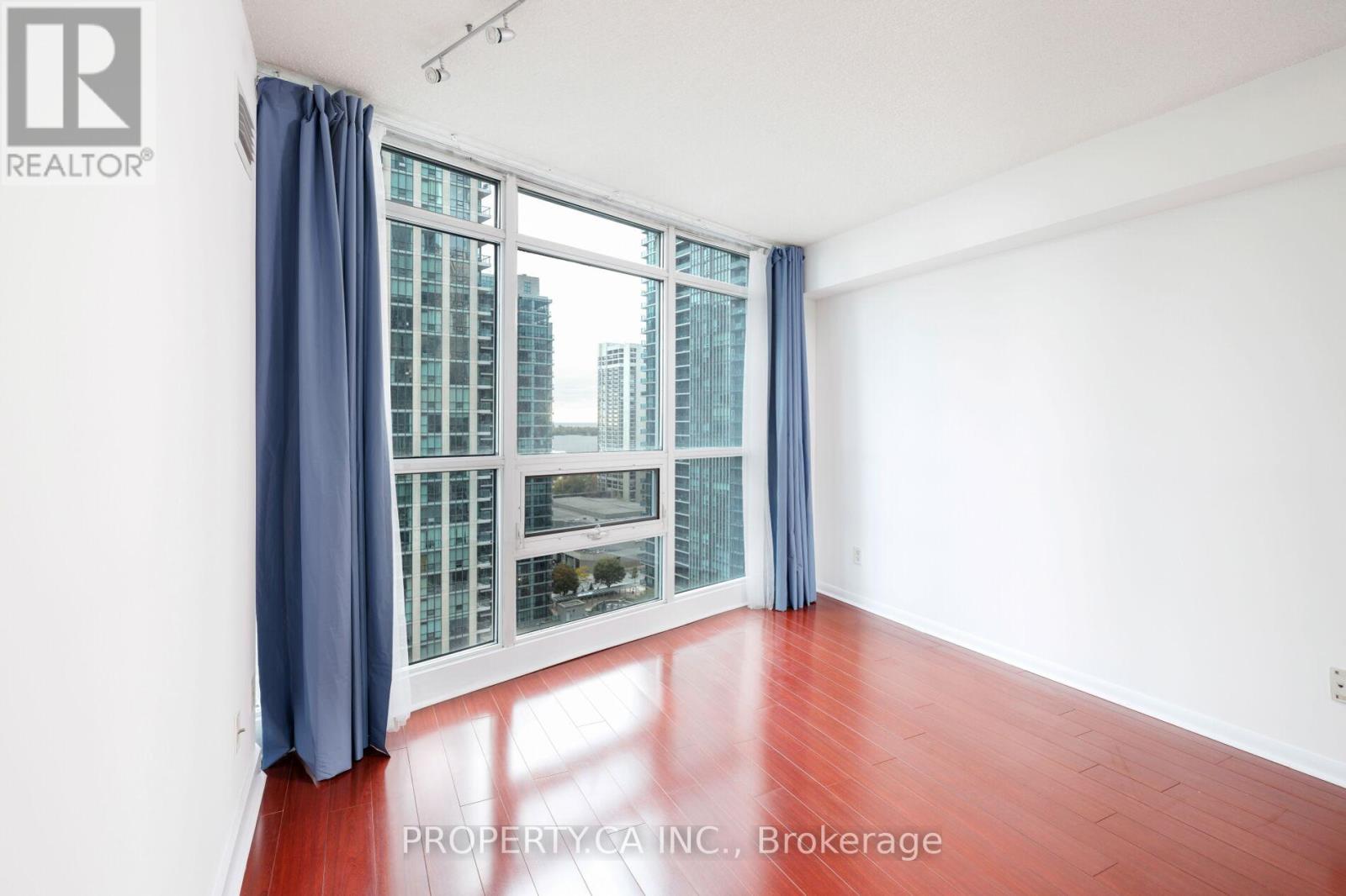 2011 - 18 Yonge Street, Toronto, Ontario  M5E 1Z8 - Photo 12 - C12536066