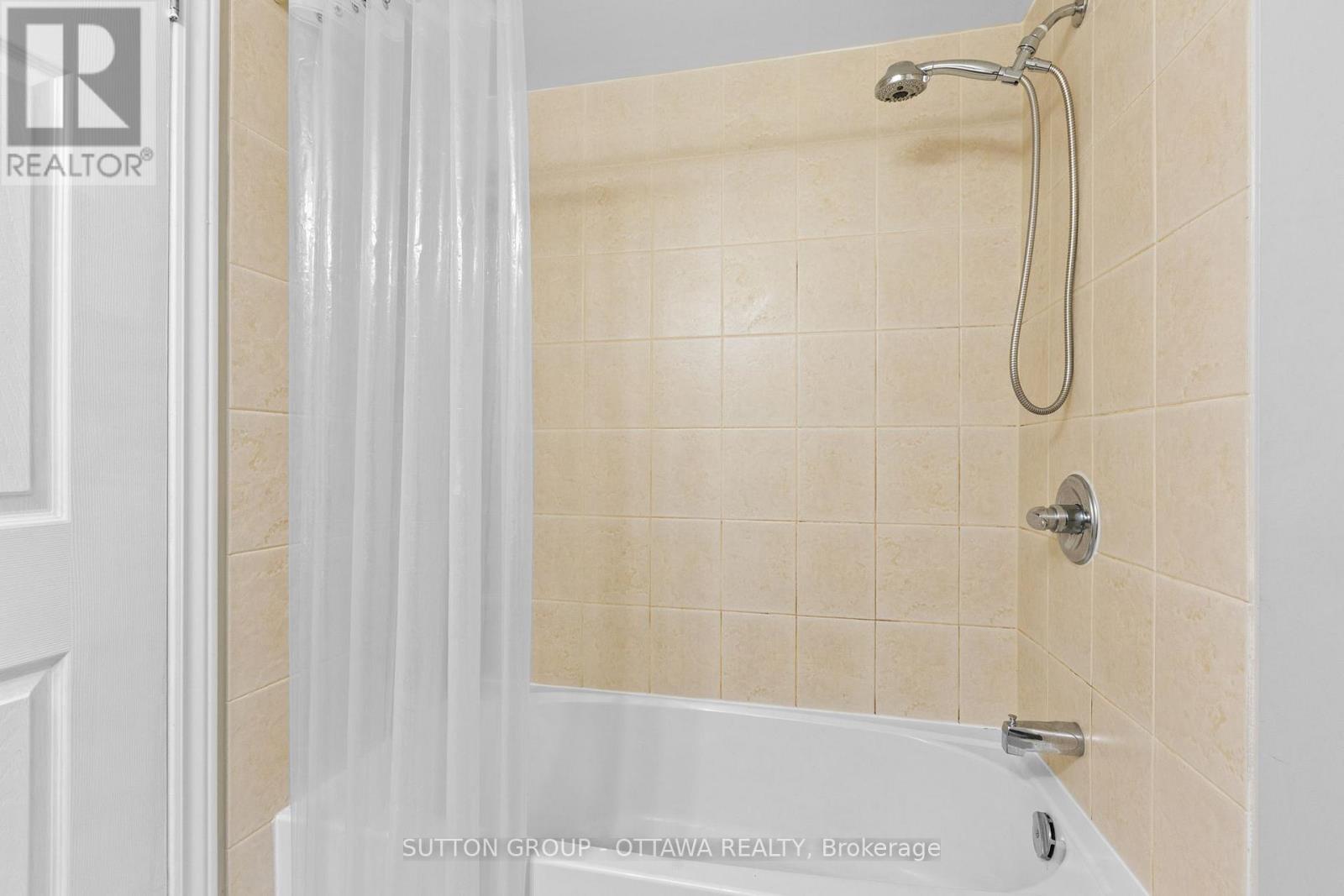 74 - 641 Louis Toscano Drive, Ottawa, Ontario K4A 0B7 - Photo 13 - X12614986