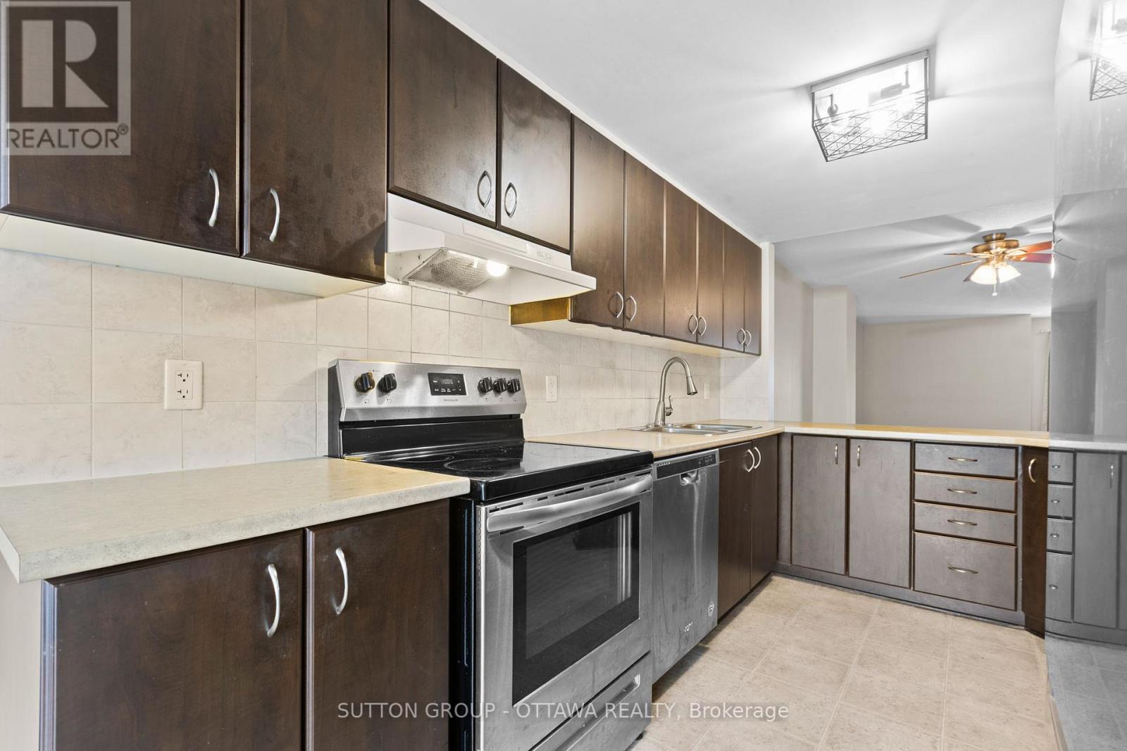 74 - 641 Louis Toscano Drive, Ottawa, Ontario K4A 0B7 - Photo 4 - X12614986
