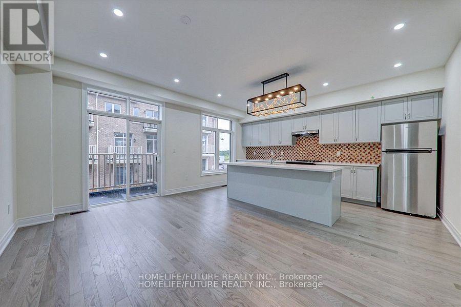 8 Thomas Hope Lane, Markham, Ontario L3S 0E9 - Photo 4 - N12598474