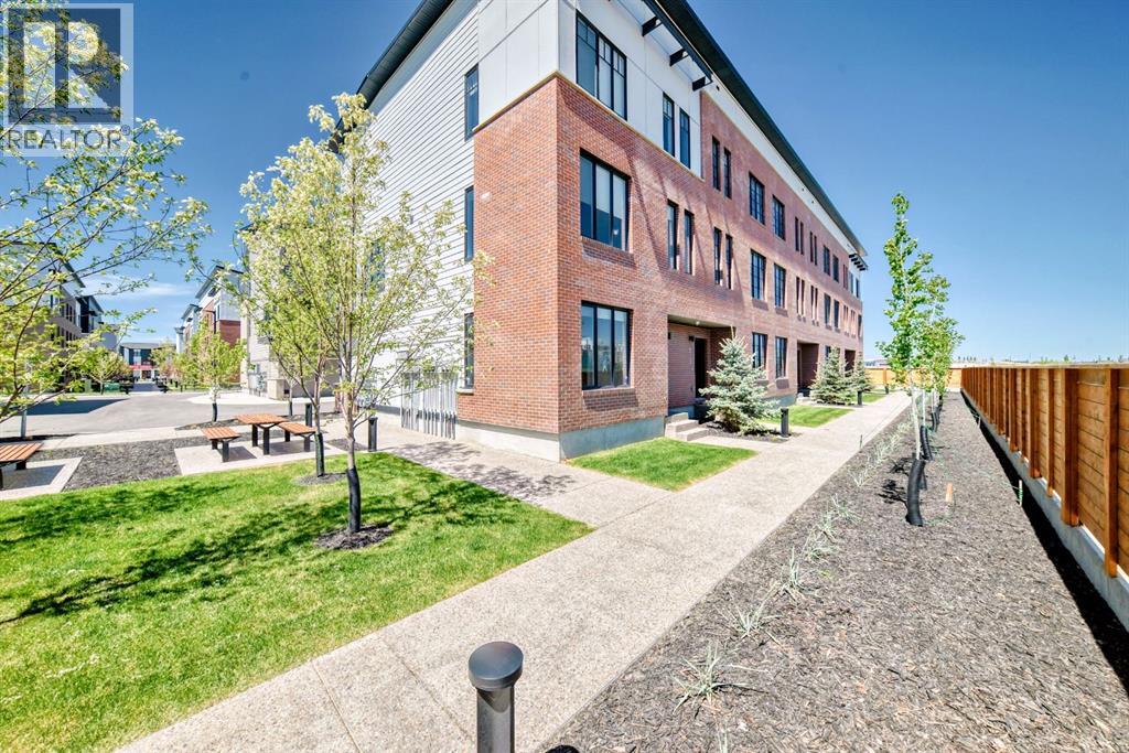 512, 8155 8 Avenue Sw, Calgary, Alberta  T3H 6B1 - Photo 2 - A2256548