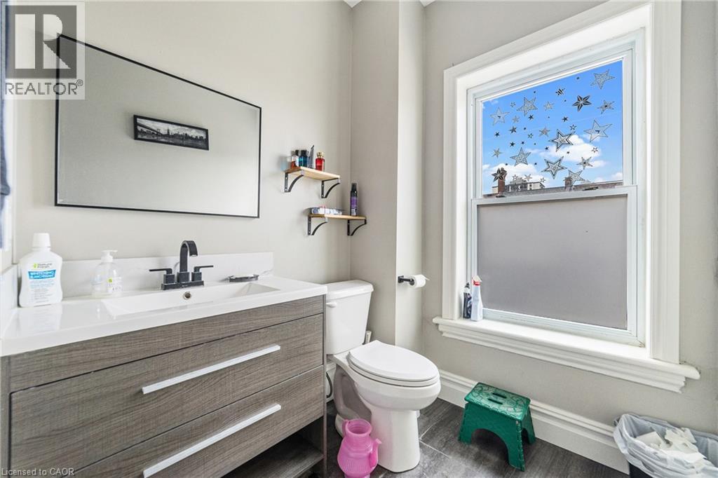 208 Mary Street, Hamilton, Ontario  L8L 4V8 - Photo 23 - 40792981
