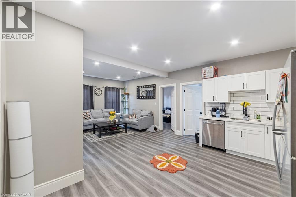 208 Mary Street, Hamilton, Ontario  L8L 4V8 - Photo 17 - 40792981