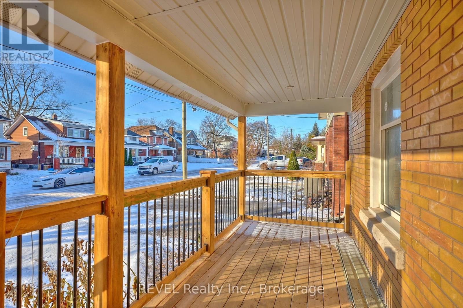 5113 Willmott Street, Niagara Falls, Ontario  L2E 2A4 - Photo 2 - X12612630