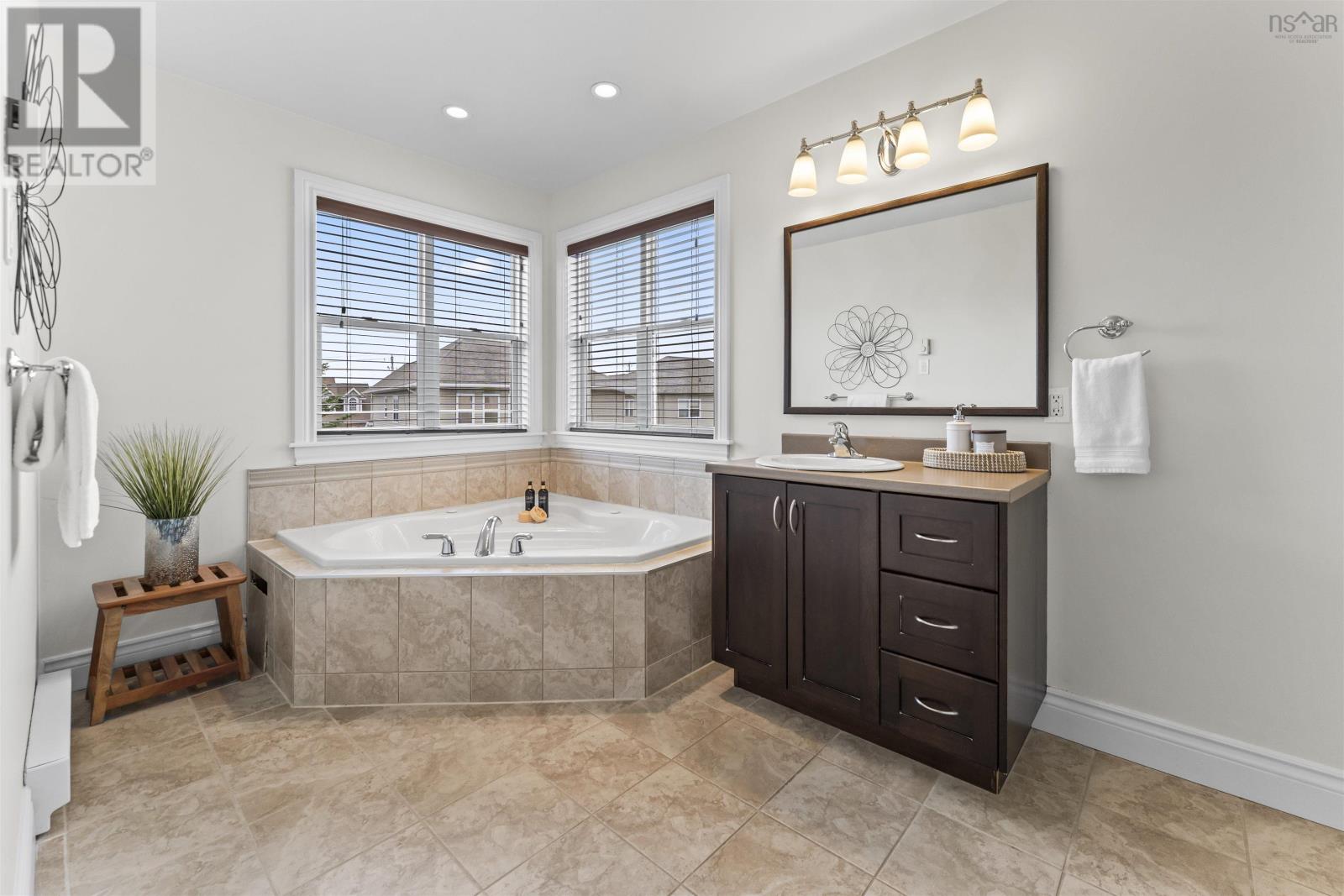 94 Cutter Drive, Halifax, Nova Scotia B3M 4W5 - Photo 35 - 202527360