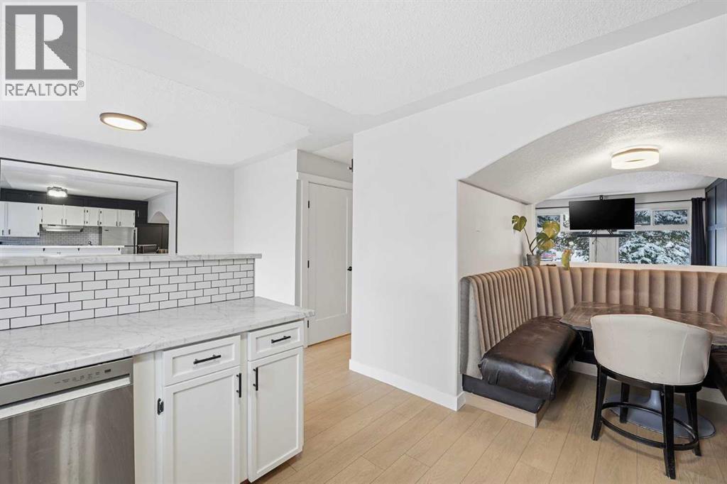 16 Cedarwood Rise Sw, Calgary, Alberta  T2W 3H9 - Photo 12 - A2273267