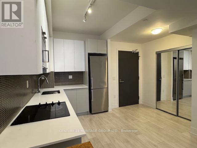 1901 - 2908 Hwy 7 Road, Vaughan, Ontario  L4K 0K5 - Photo 1 - N12601844