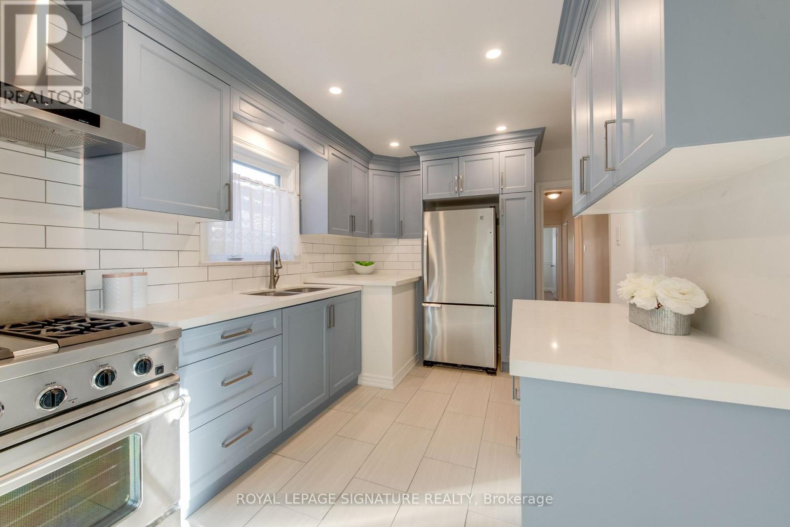 9 Ivorwood Crescent, Toronto, Ontario  M1R 2X5 - Photo 8 - E12614964