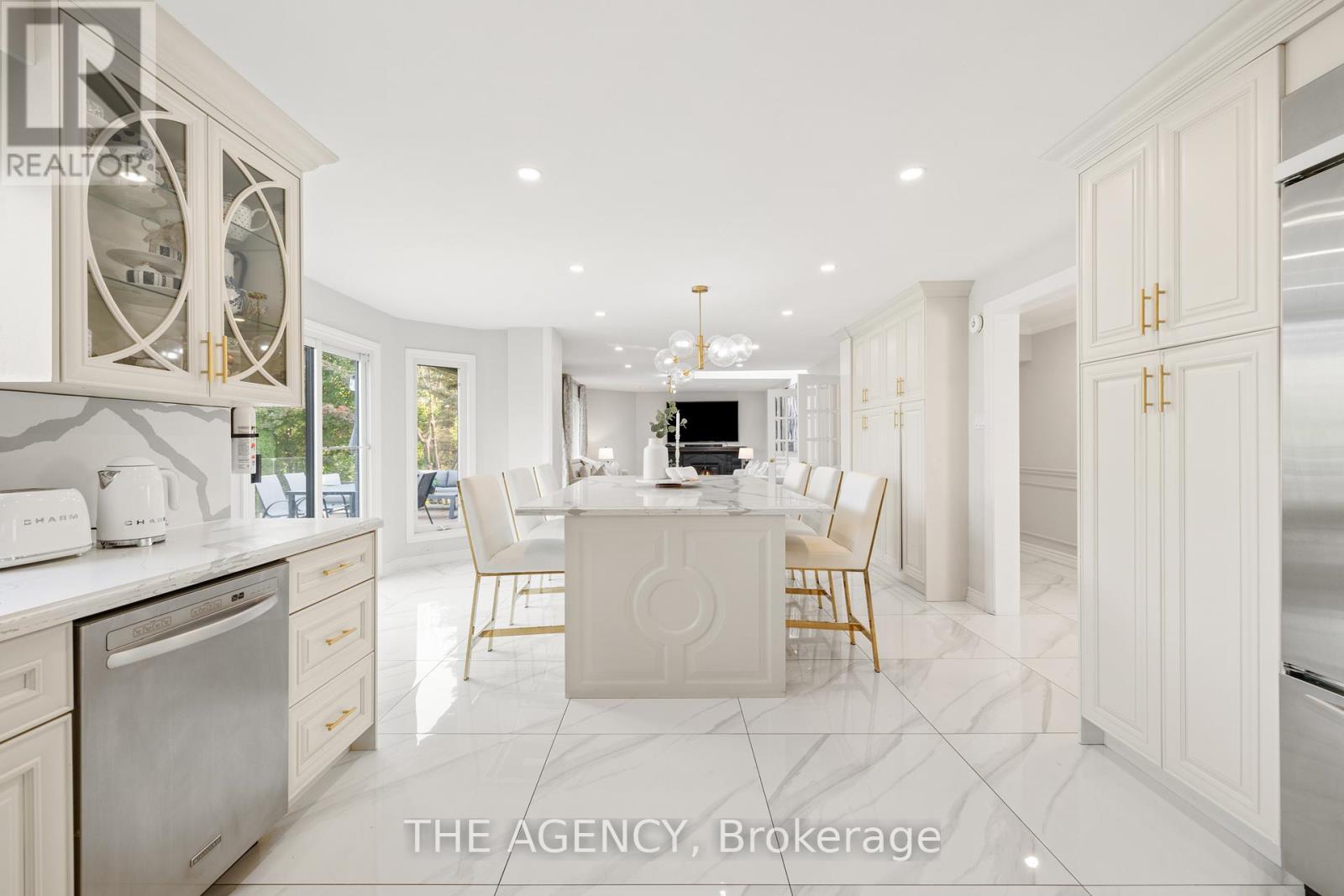 372 Burns Boulevard, King, Ontario  L7B 1E1 - Photo 11 - N12614956