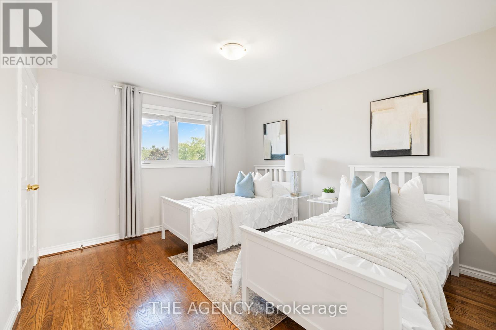 372 Burns Boulevard, King, Ontario  L7B 1E1 - Photo 21 - N12614956