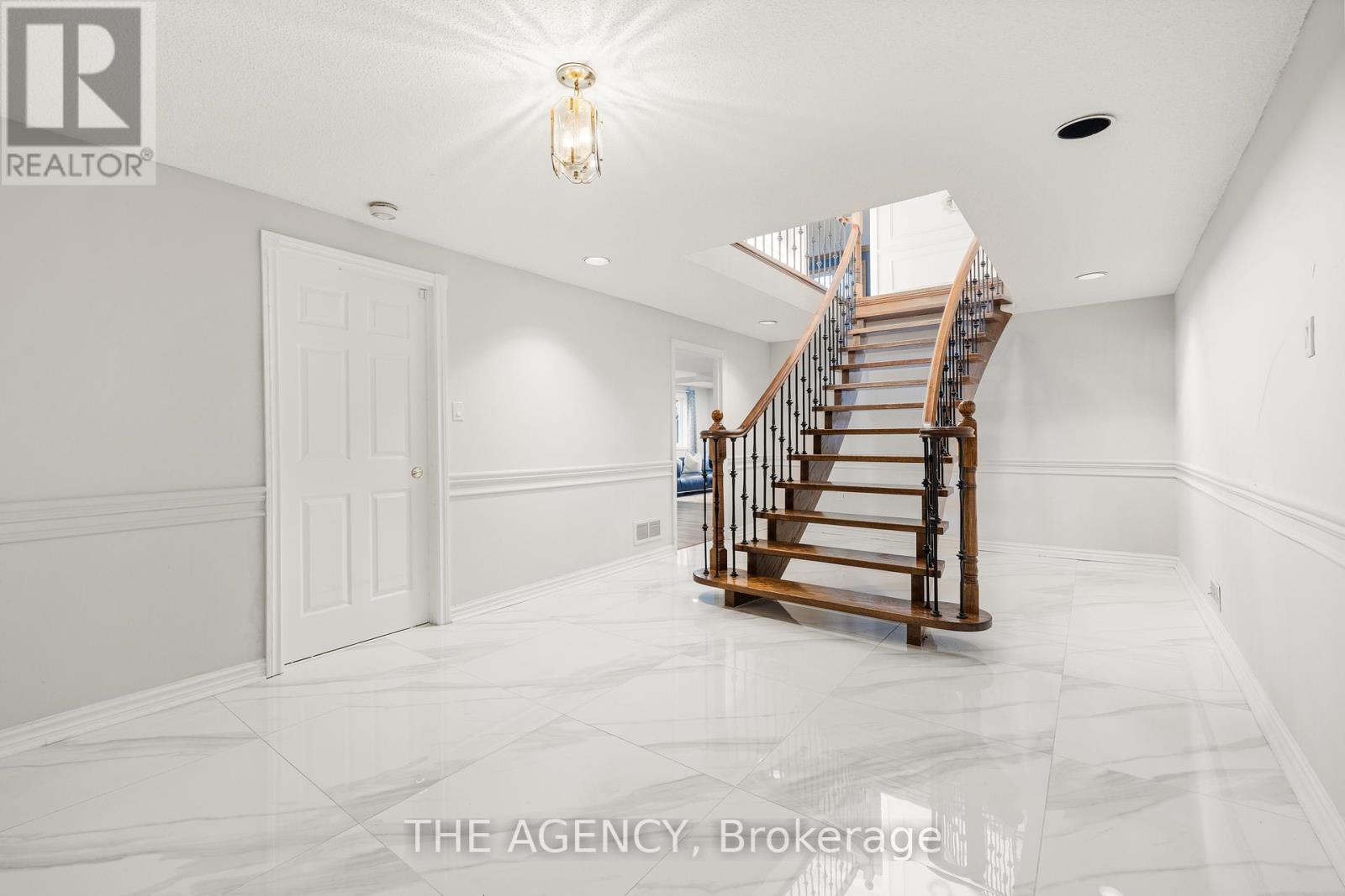 372 Burns Boulevard, King, Ontario  L7B 1E1 - Photo 24 - N12614956