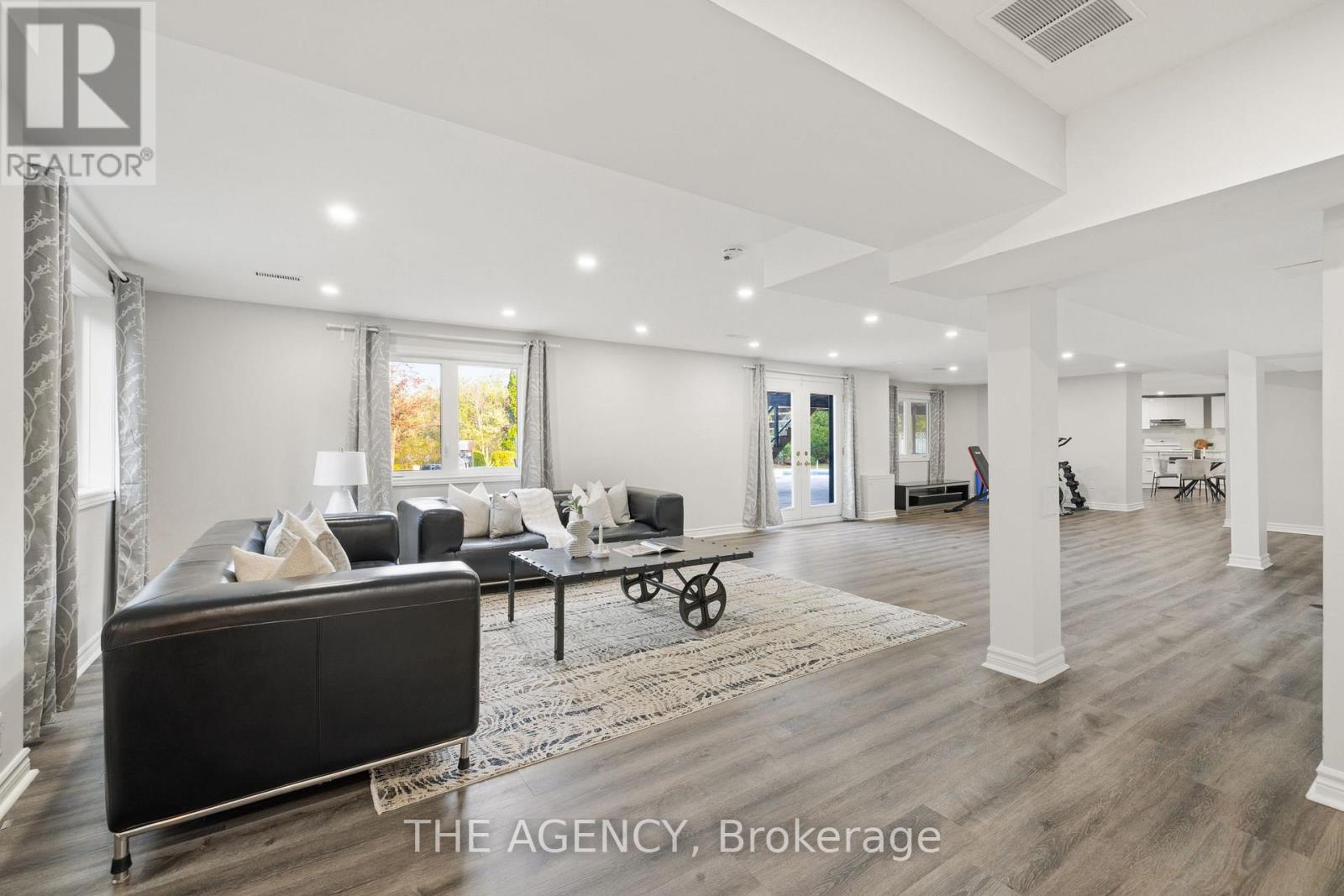 372 Burns Boulevard, King, Ontario  L7B 1E1 - Photo 27 - N12614956