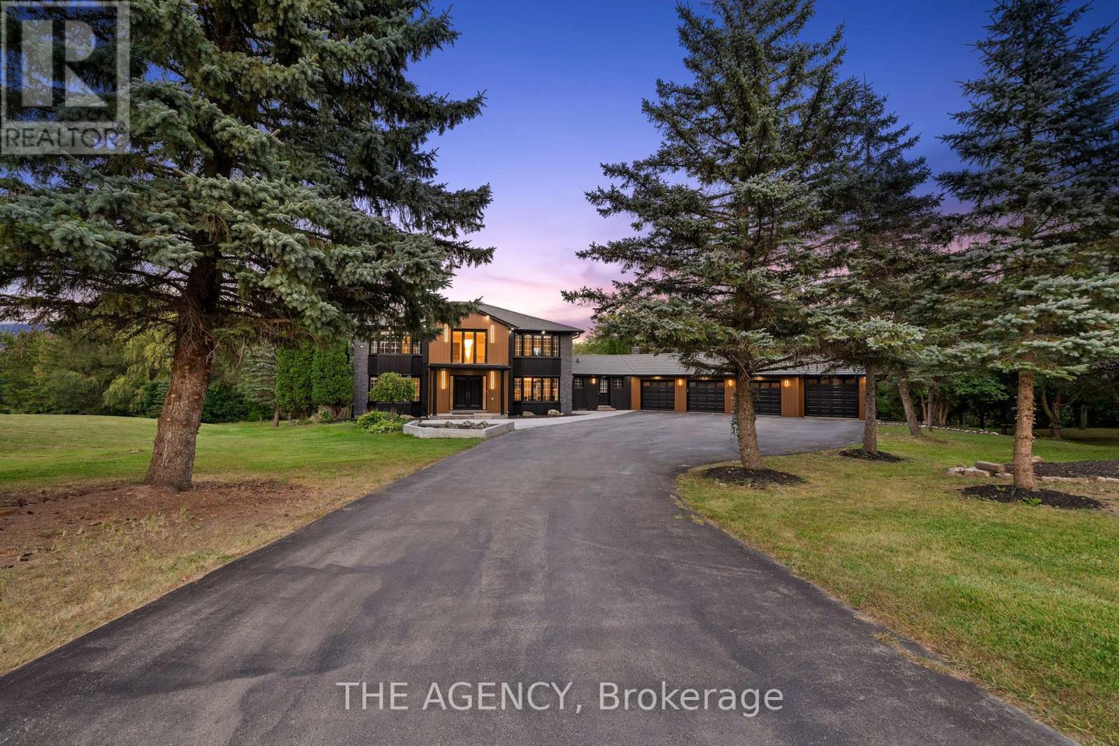 372 Burns Boulevard, King, Ontario  L7B 1E1 - Photo 3 - N12614956