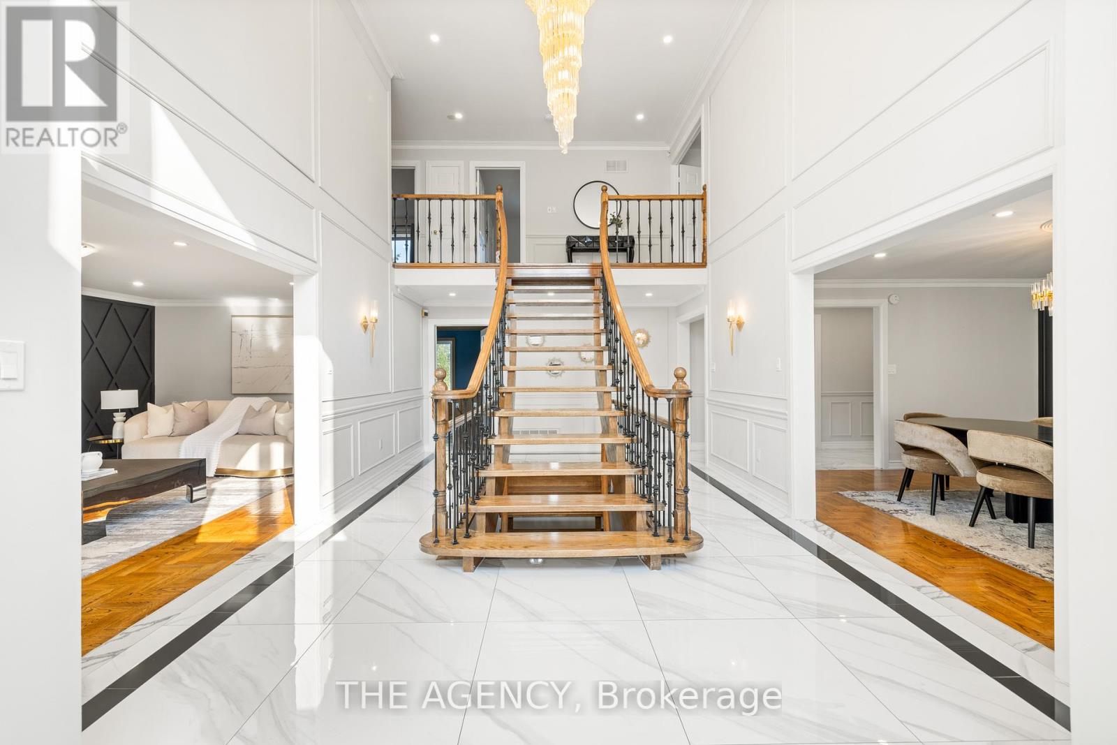 372 Burns Boulevard, King, Ontario  L7B 1E1 - Photo 4 - N12614956