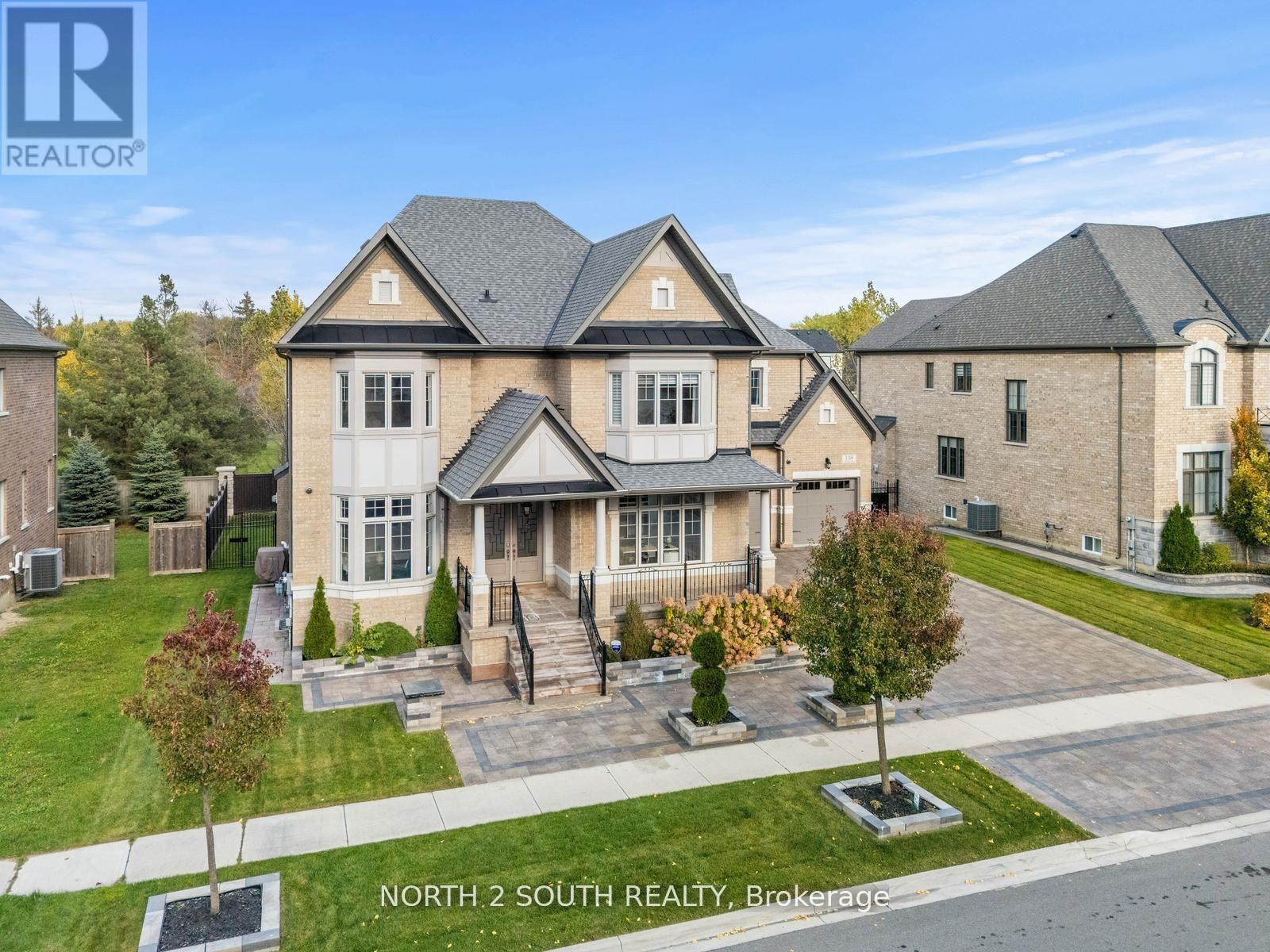 138 Degrey Drive, Brampton, Ontario  L6P 4L7 - Photo 2 - W12614950