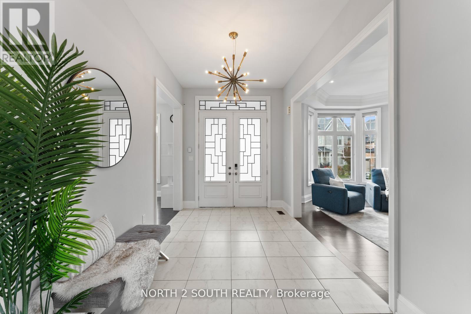 138 Degrey Drive, Brampton, Ontario  L6P 4L7 - Photo 7 - W12614950