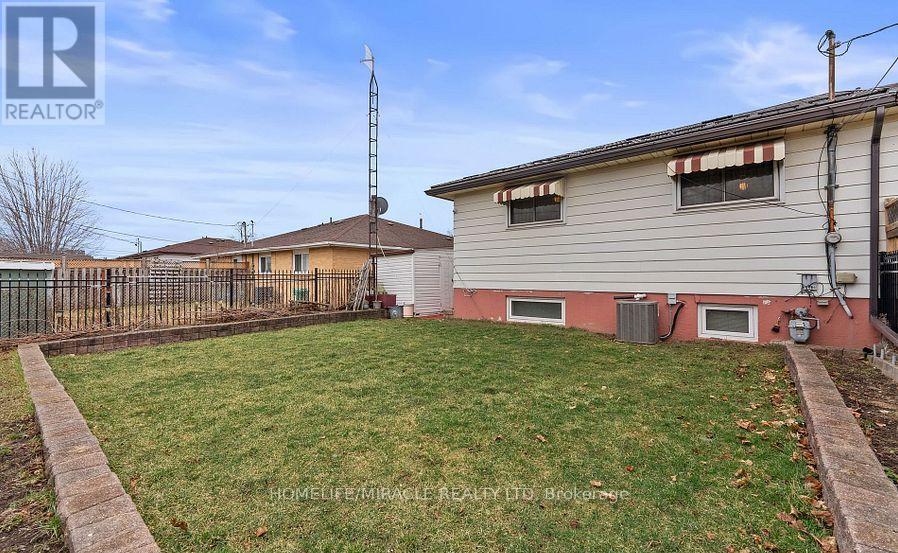 85 Autumn Boulevard, Brampton, Ontario  L6T 2W1 - Photo 11 - W12614954