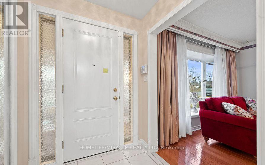 85 Autumn Boulevard, Brampton, Ontario  L6T 2W1 - Photo 4 - W12614954