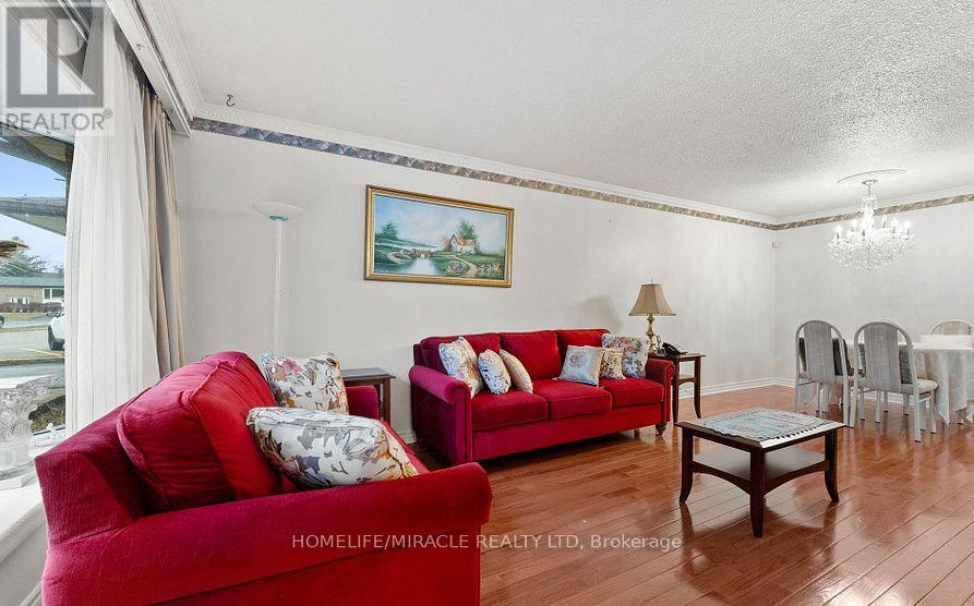 85 Autumn Boulevard, Brampton, Ontario  L6T 2W1 - Photo 5 - W12614954